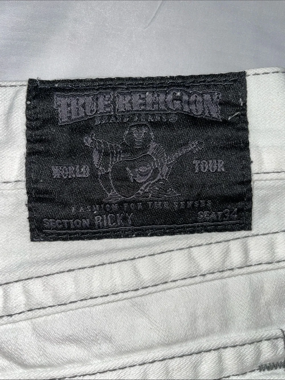 TRUE RELIGION WHITE JEANS FTL-05-167